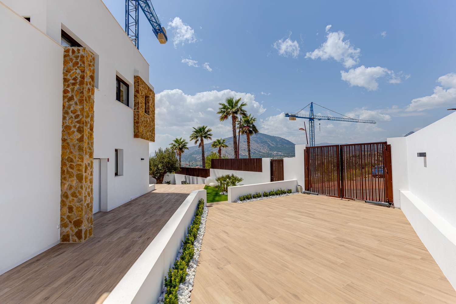 Villa for sale in Benidorm