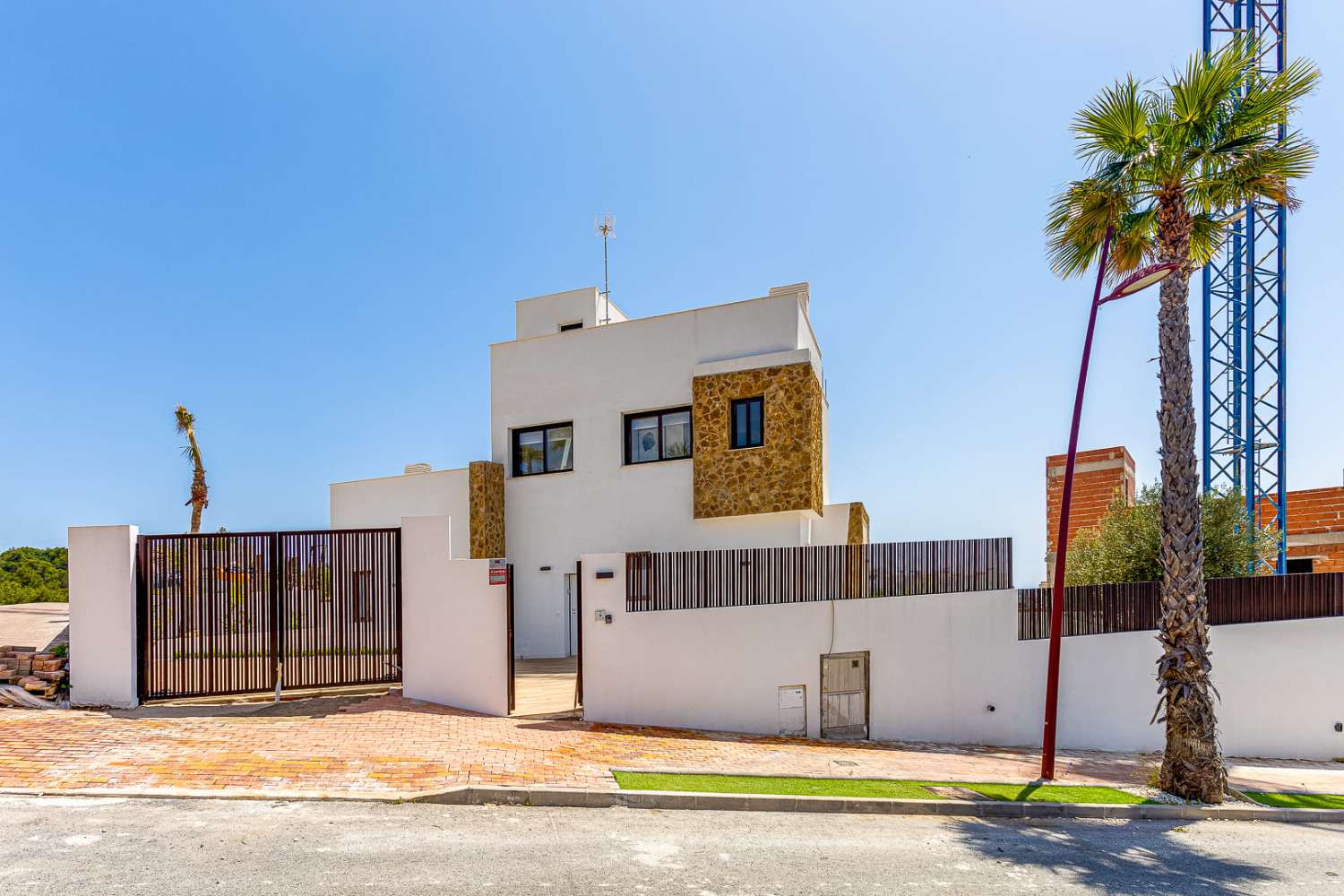 Villa for sale in Benidorm